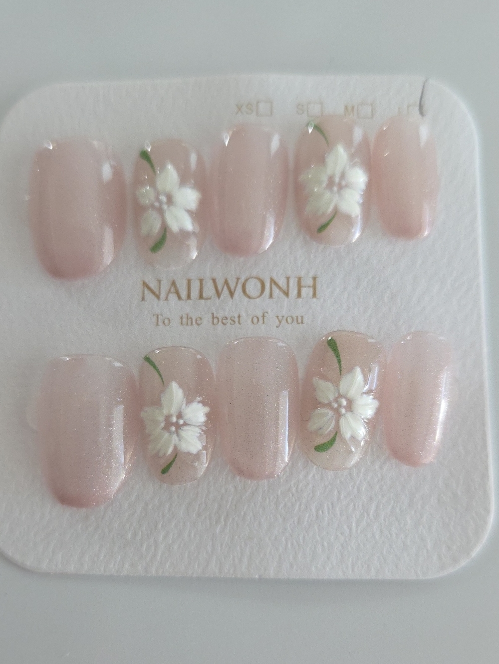 Pink Floral Press-On Nails - Soft Pink with White Flowers